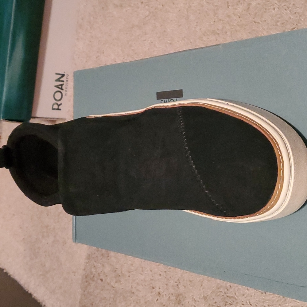 Toms Paxton Black Suede